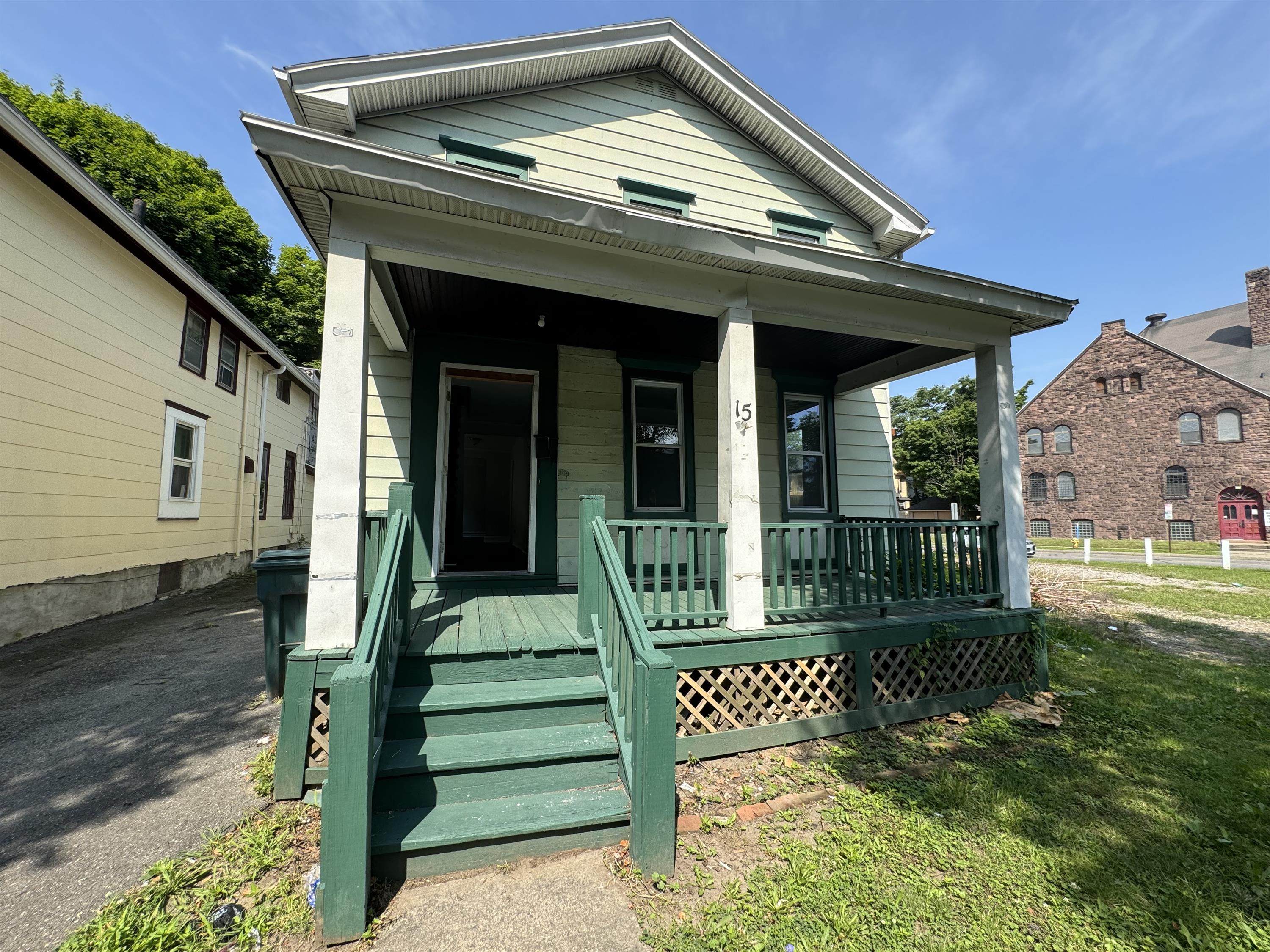 Property main image