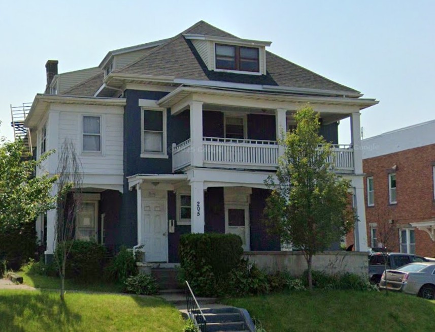 205 Lake Avenue - 8